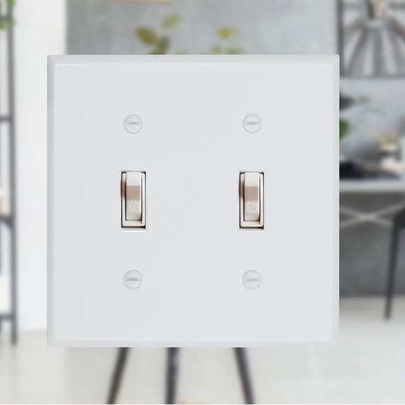 Leviton Jumbo Wall Outlet Plate Cover - Picture 3 of 10